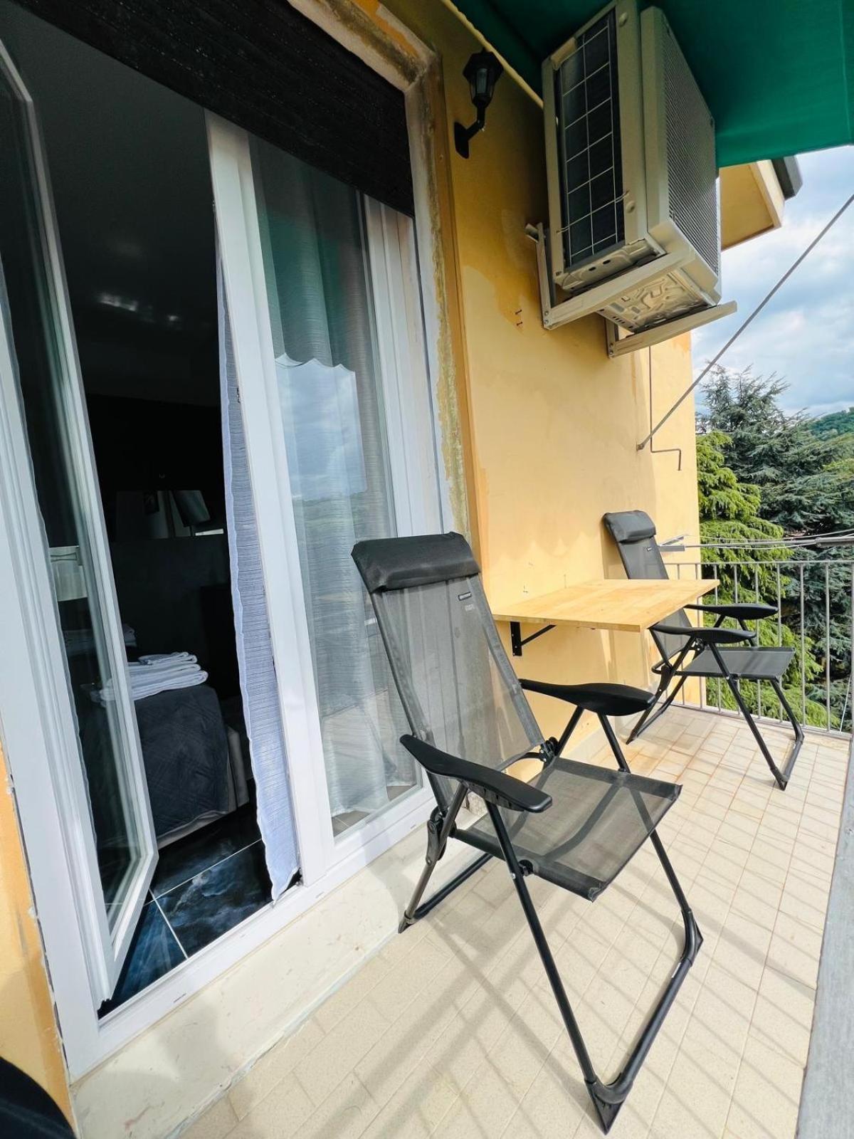 Bed and Breakfast Seven Nights Bolonia Exterior foto